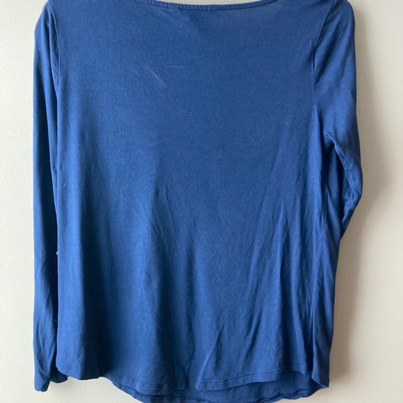 XS Banana Republic Twist Shirt - Picture 2 of 3